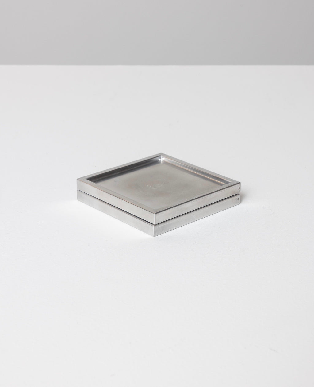 LUCI (8) ASHTRAY