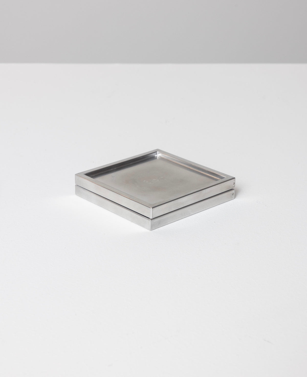 LUCI (8) ASHTRAY