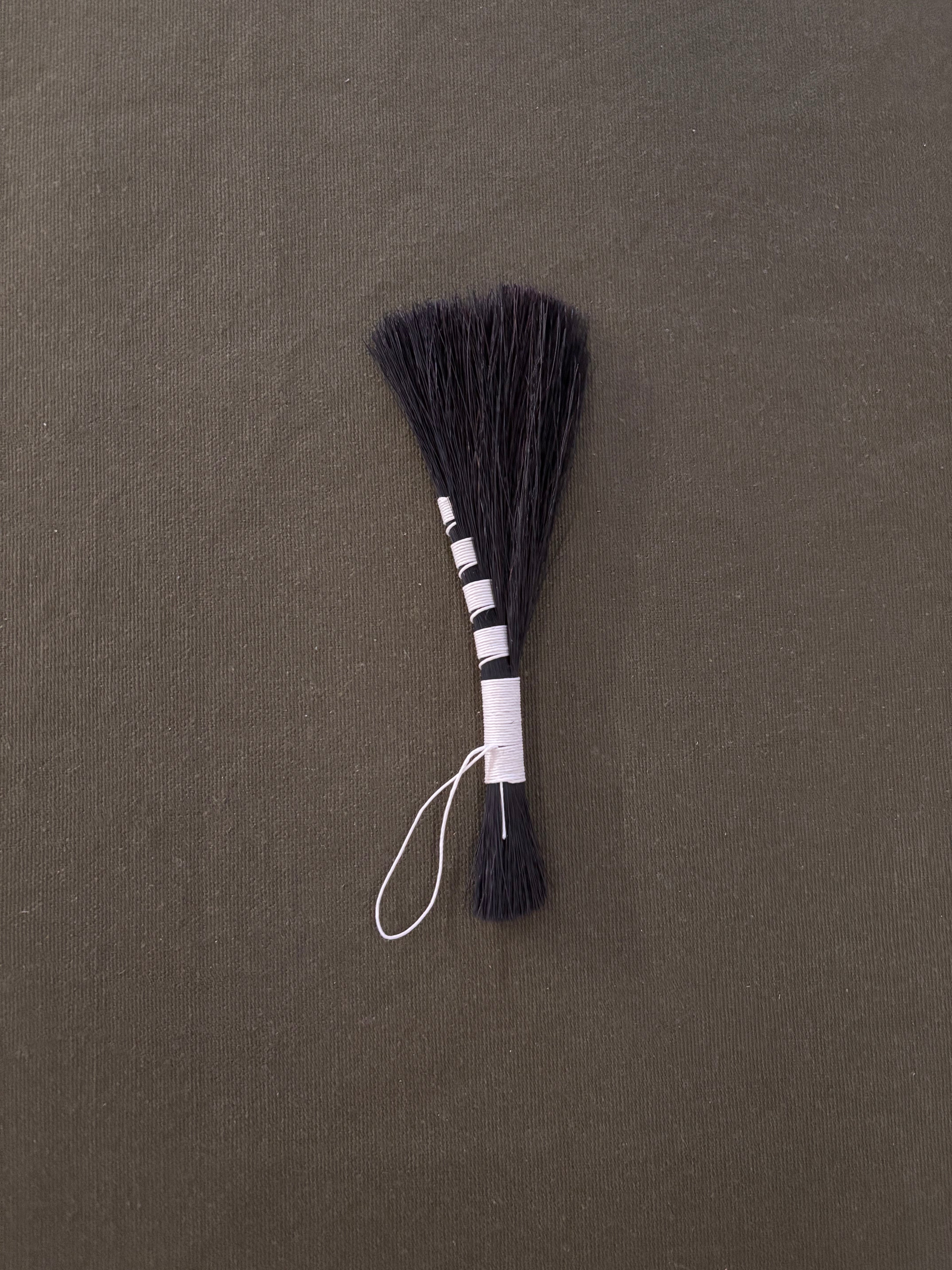 french linen, horsetail hair