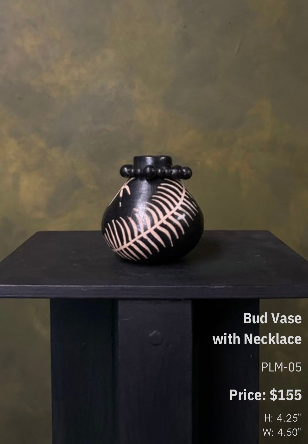 Bud Vase with Necklace - PLM-05